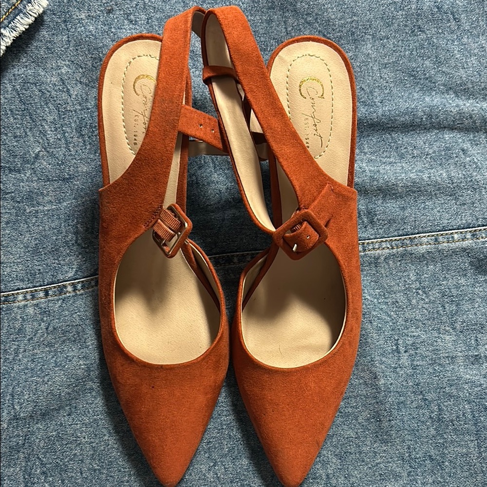 Women's Tan Slingback Shoes